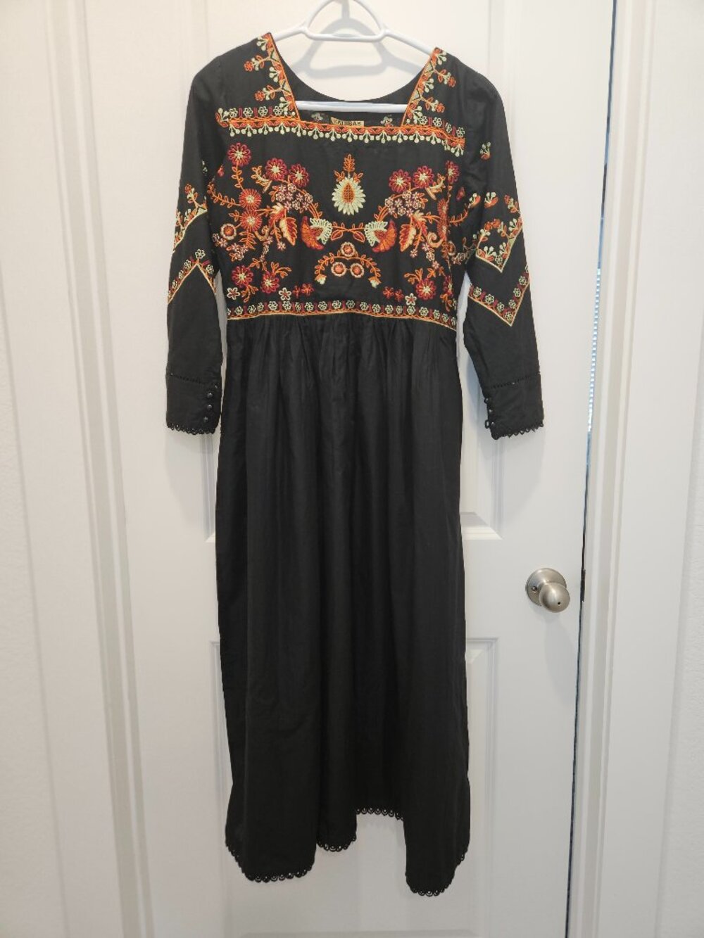 Black Floral Embroidery Long Sleeve Dress